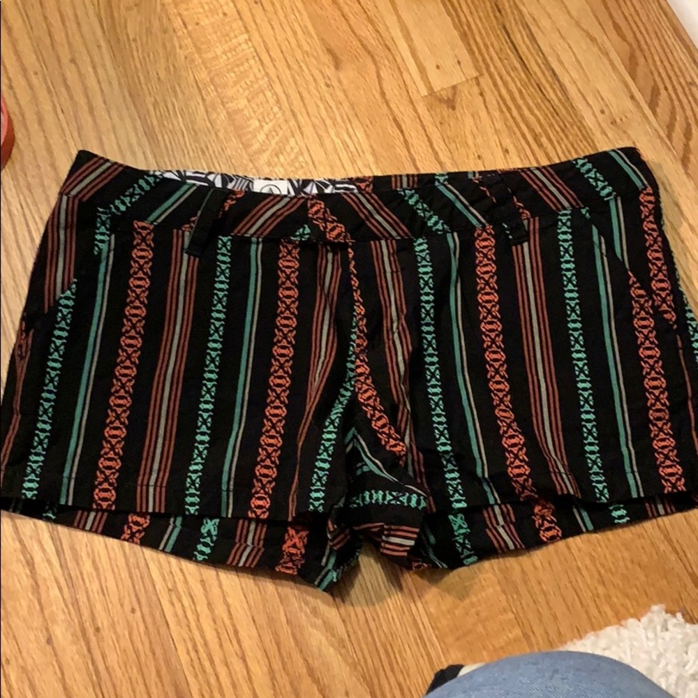 Women’s Volcom patterned shorts